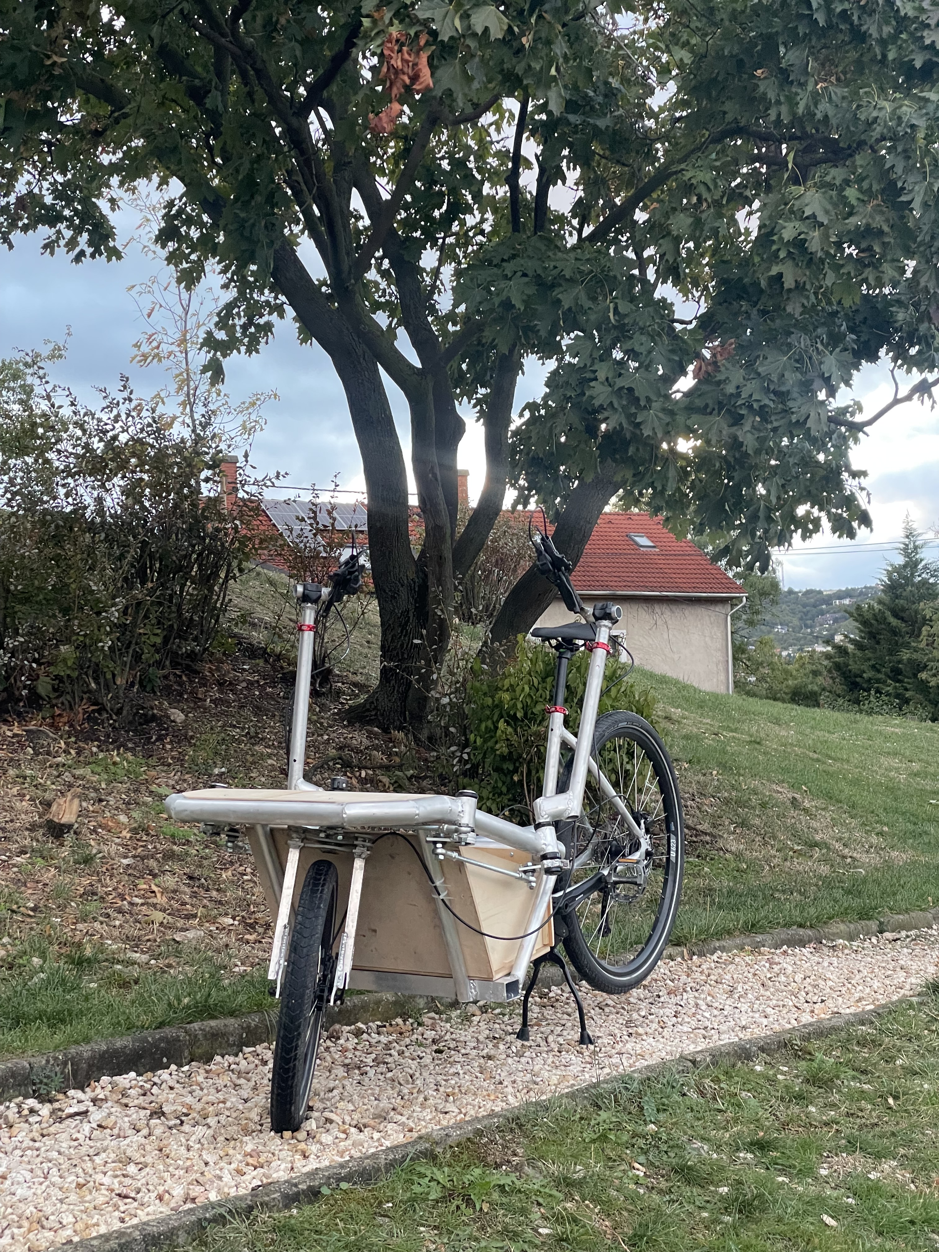 HUG – Nandu Bike